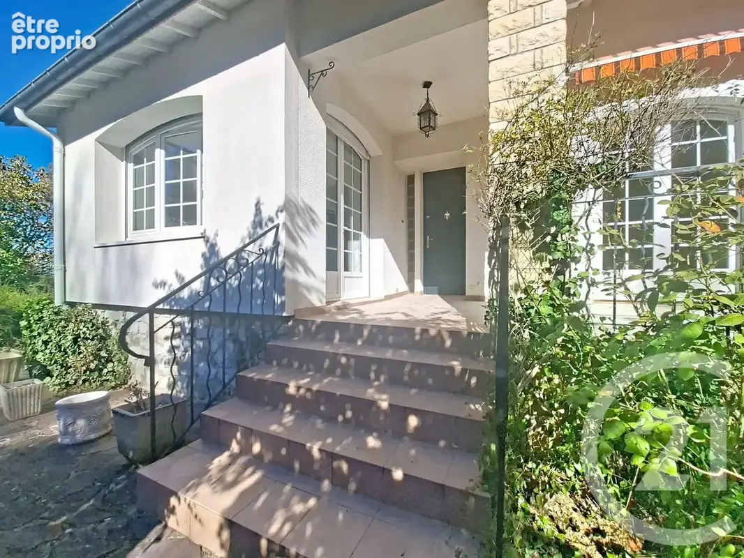 Maison 6 pièces 133 m² à vendre à Auch (32000) - photo 2
