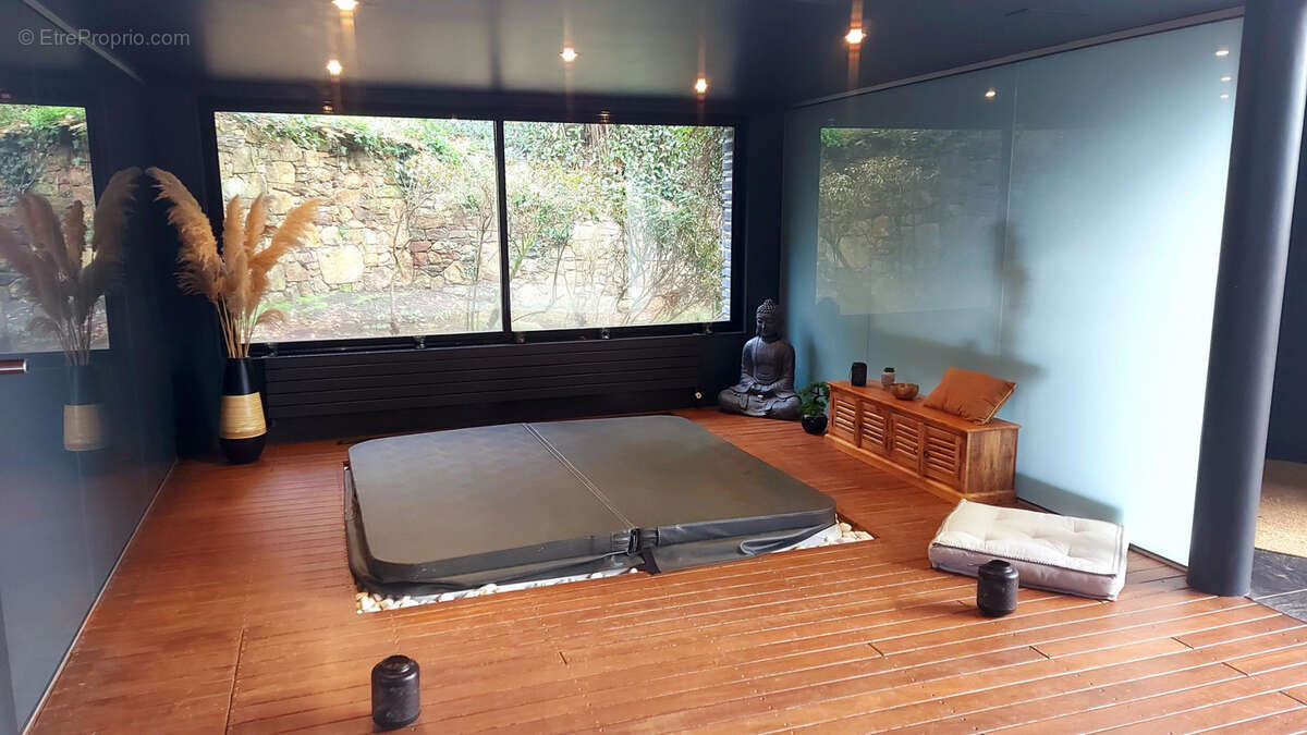 Maison à LES HERBIERS