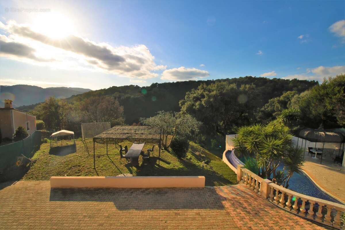 Maison à PEYMEINADE