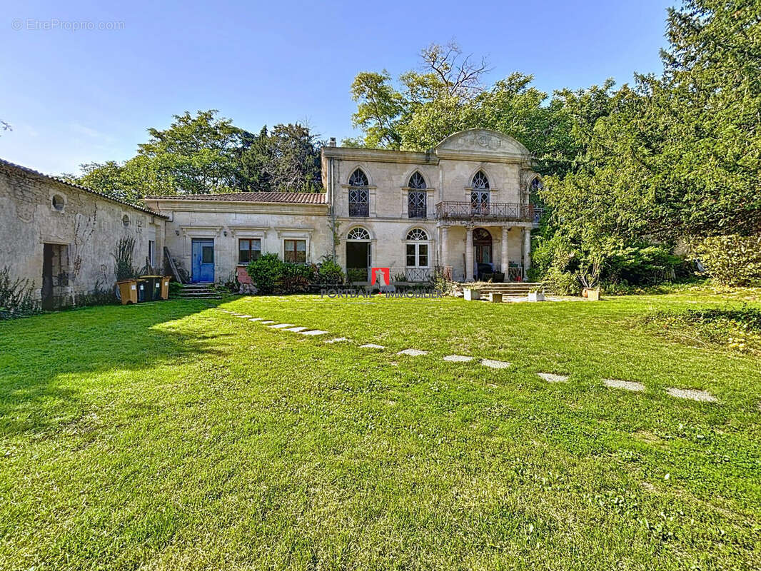 Maison à SAINT-SEURIN-DE-CURSAC