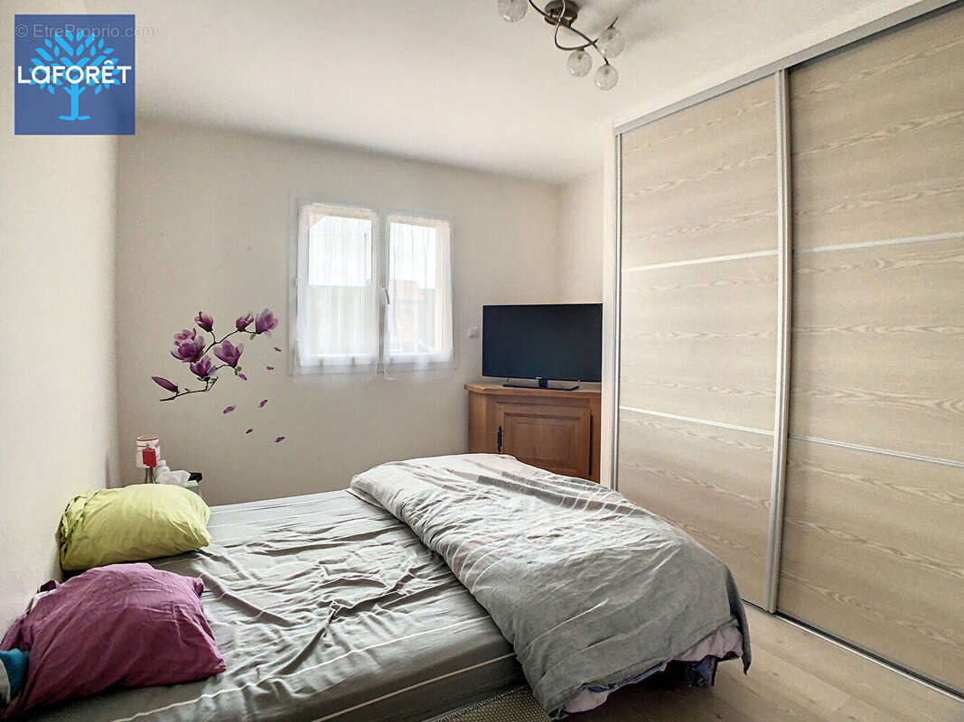 Maison à COURBEPINE