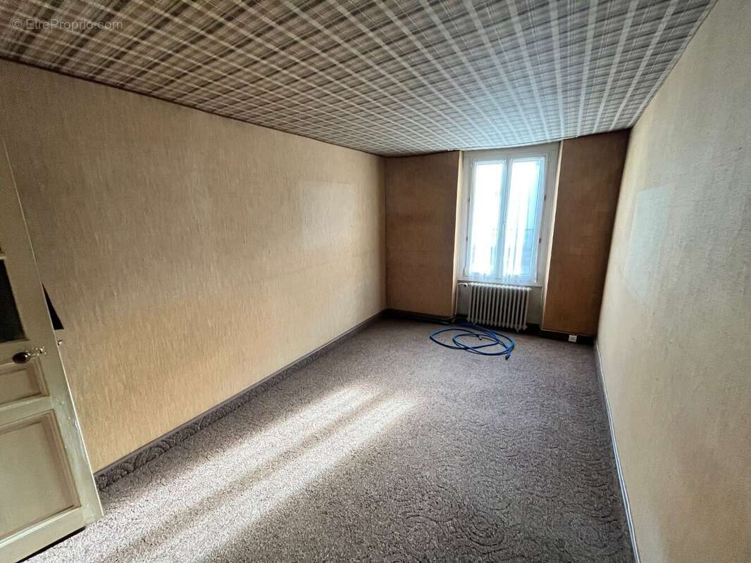 Maison de bourg (120m²) - photo 6