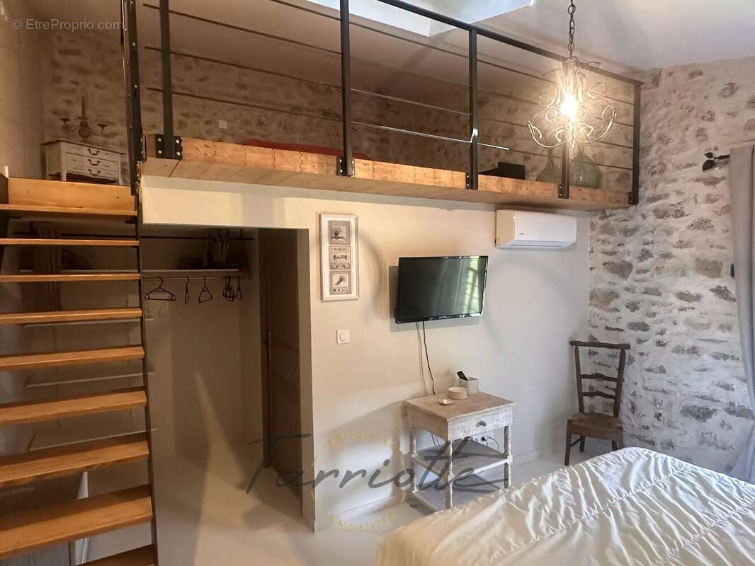 Maison à GRIGNAN