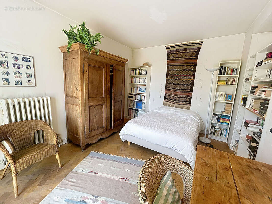 Maison à SAINT-VICTORET