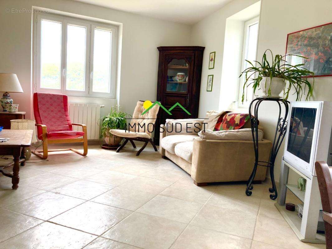 Maison à ROCHECOLOMBE