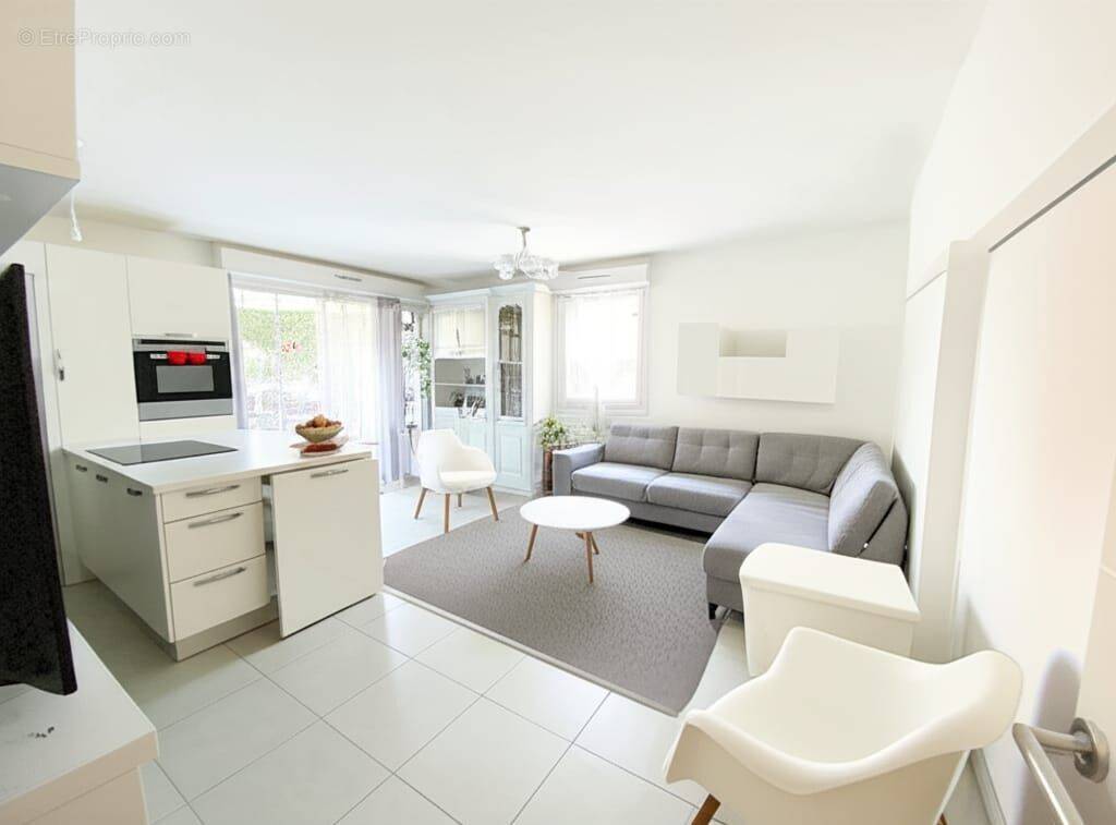 Appartement à MARSEILLE-4E