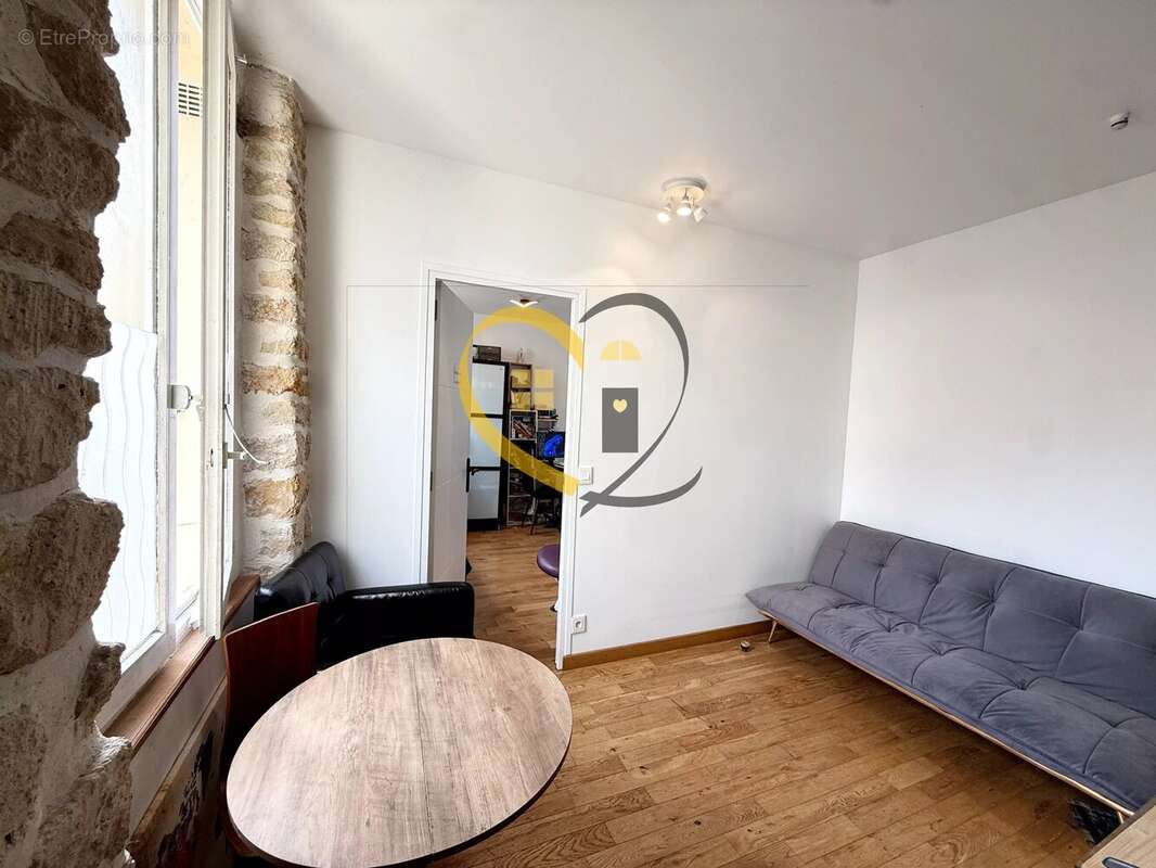 Appartement à CHARENTON-LE-PONT