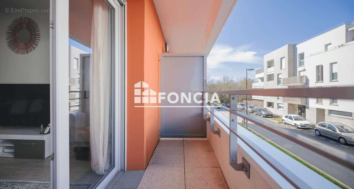 Appartement à SAINT-JEAN-DE-BRAYE