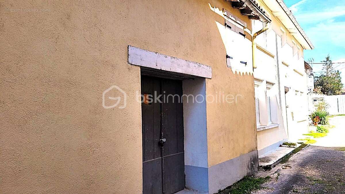 Maison à GOND-PONTOUVRE