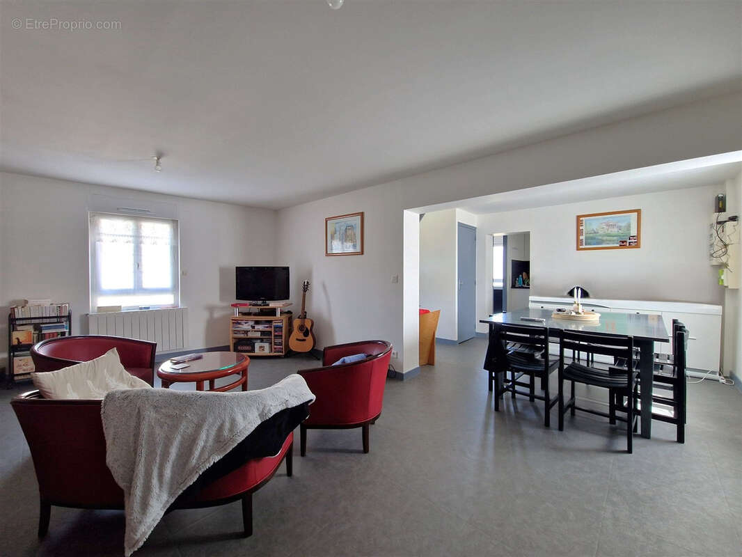 Appartement à SAINT-REMY-SUR-AVRE
