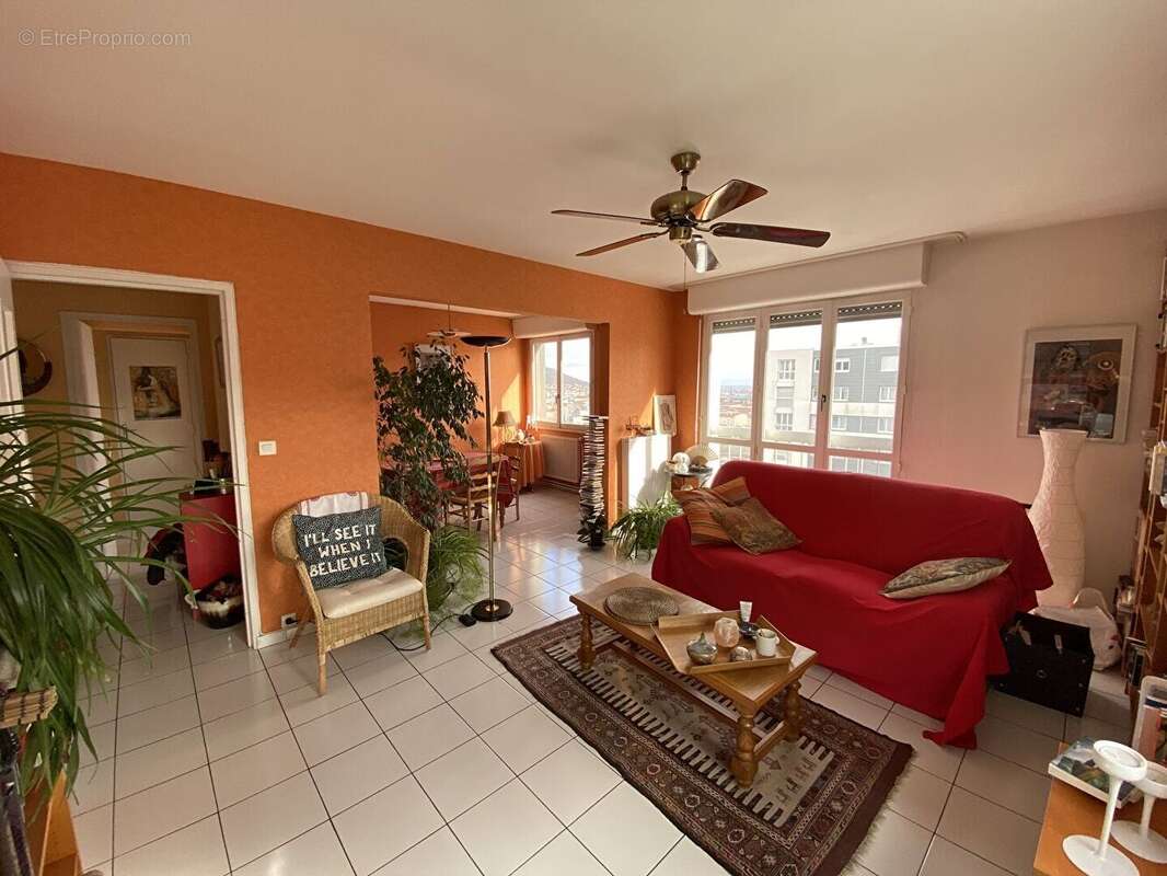 F3 bis de 80m² en étage élevé avec ascenseur ! - photo 4