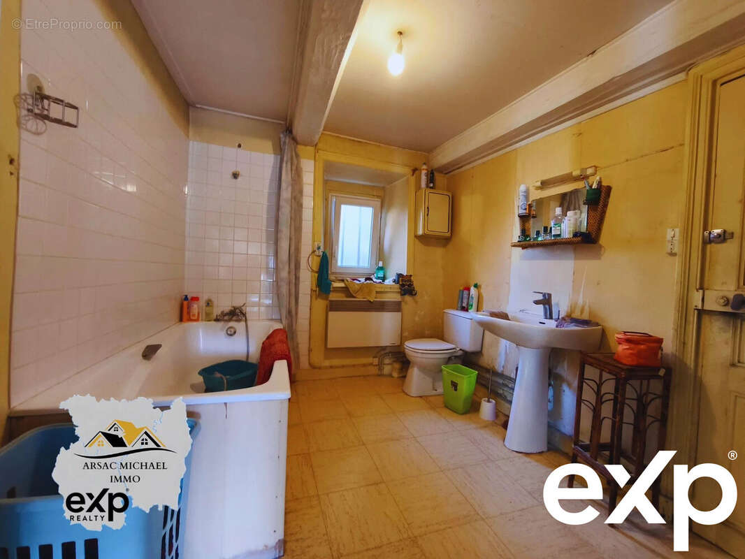 Maison à SAINT-GERMAIN-L'HERM