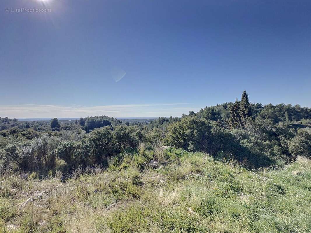 Appartement à MOURIES