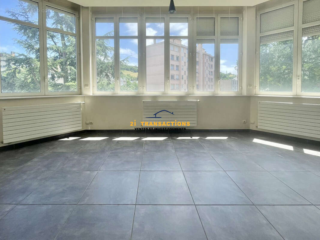 Appartement 89 m² à Saint-Etienne  - photo 3