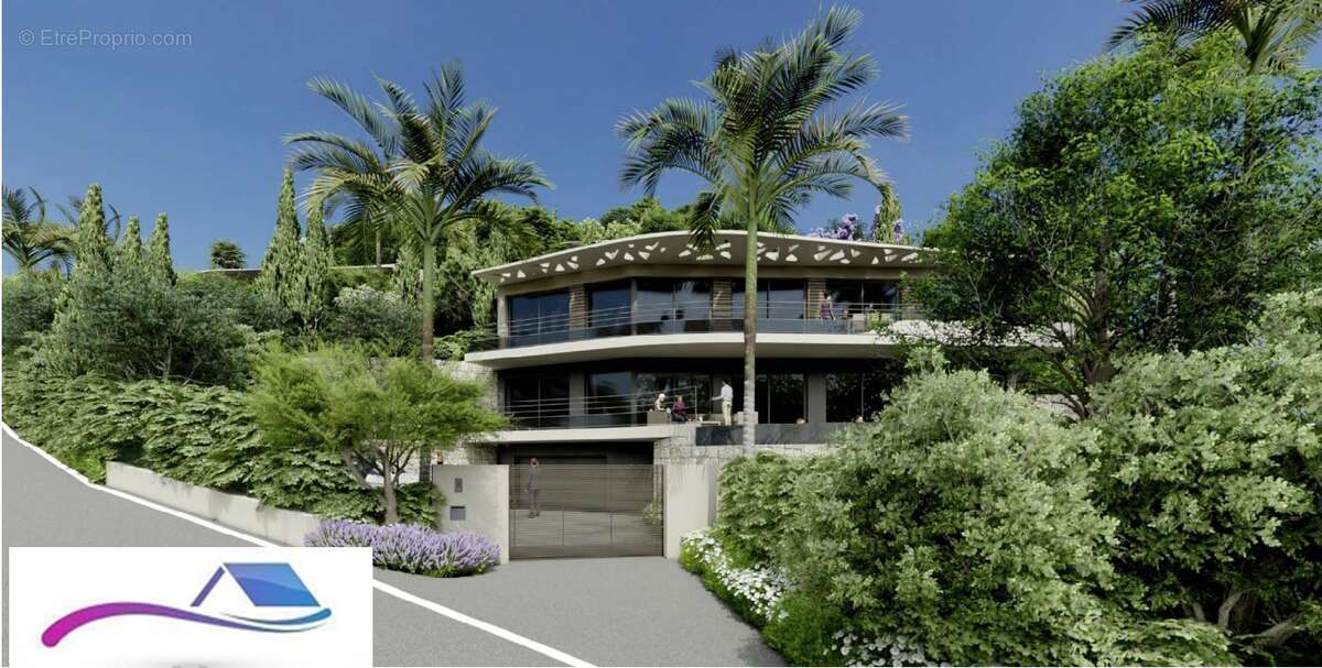 Terrain à MANDELIEU-LA-NAPOULE