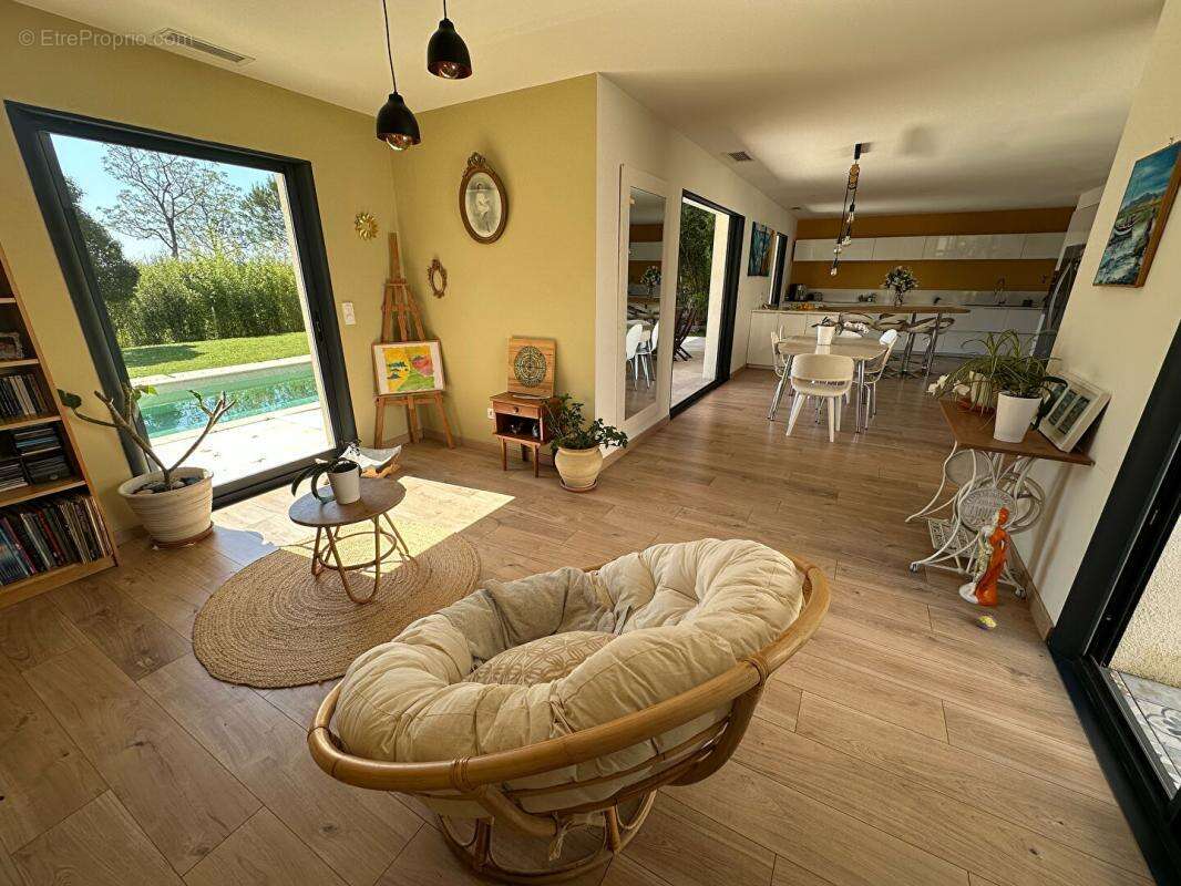 Maison à COURNONTERRAL