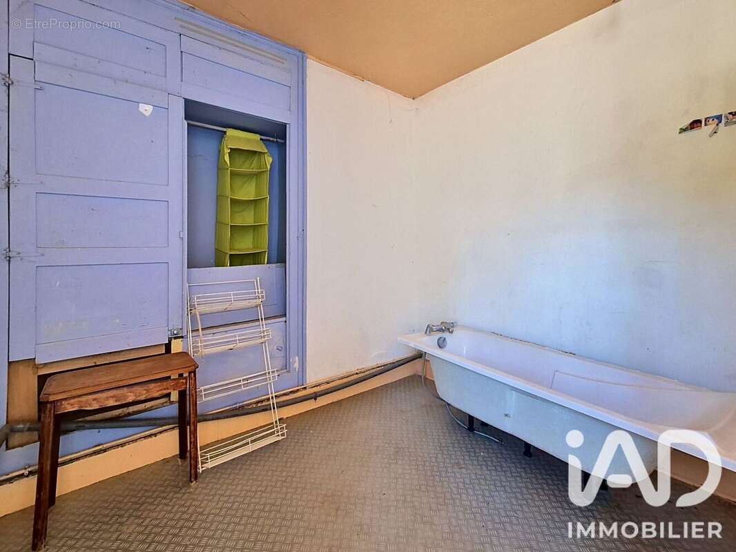 Maison 105 m² à Lurcy-Levis  - photo 7