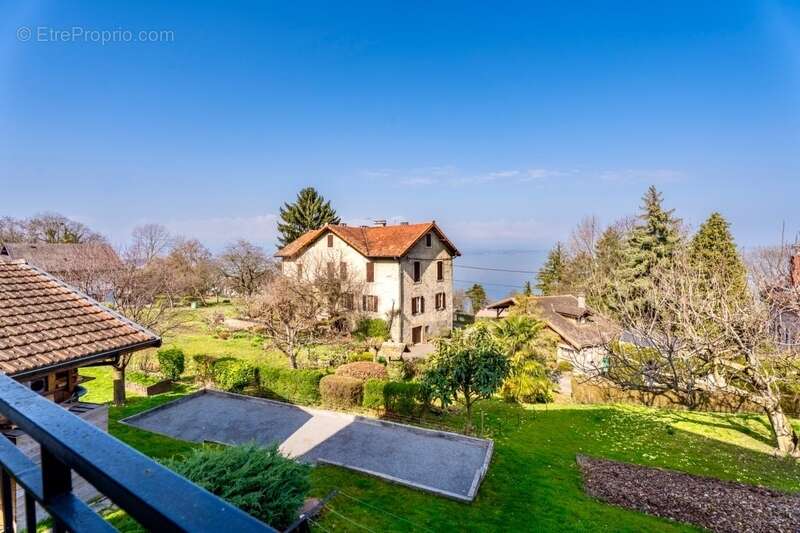 Appartement à EVIAN-LES-BAINS