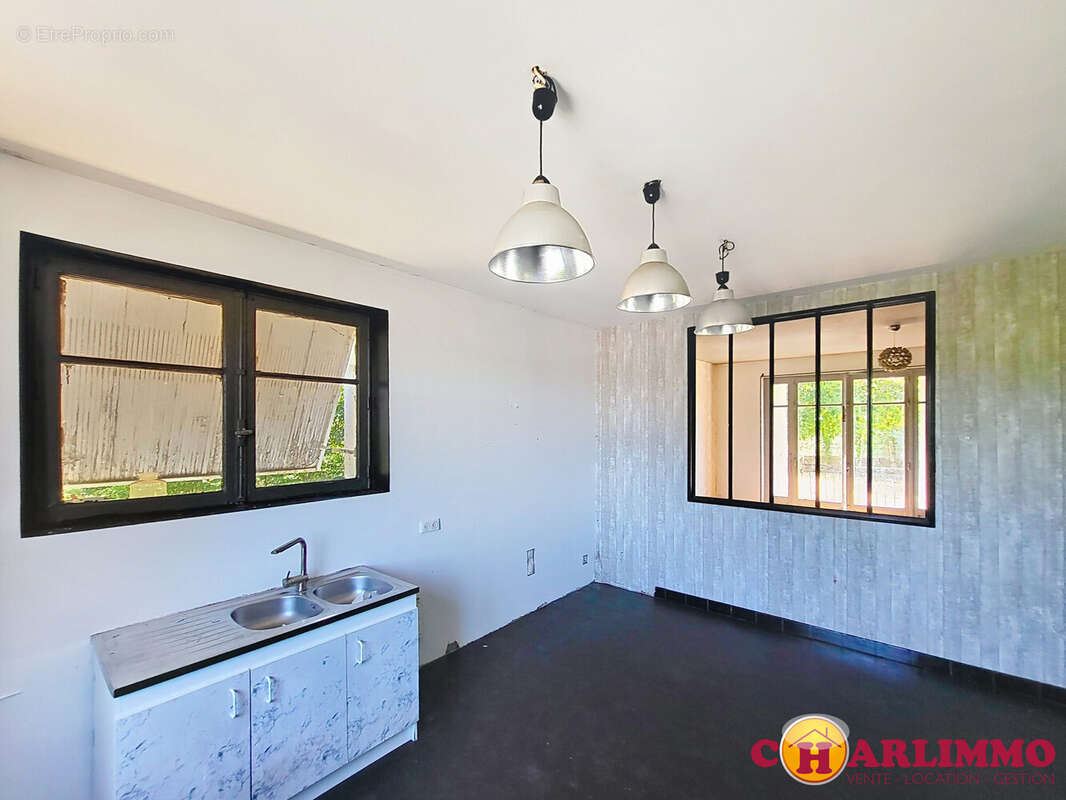 Maison 95 m² à Saint-Junien  - photo 5