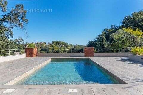Appartement à LES ADRETS-DE-L&#039;ESTEREL