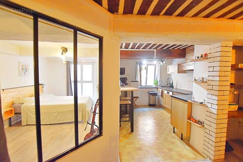Toulon (83) - emplacement ideal centre ville – appartement 2 pieces de 51 m² plein de charme et de cachet - investissement ou re - photo 5