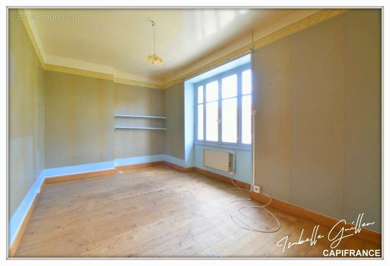 Maison à LE CHATELET