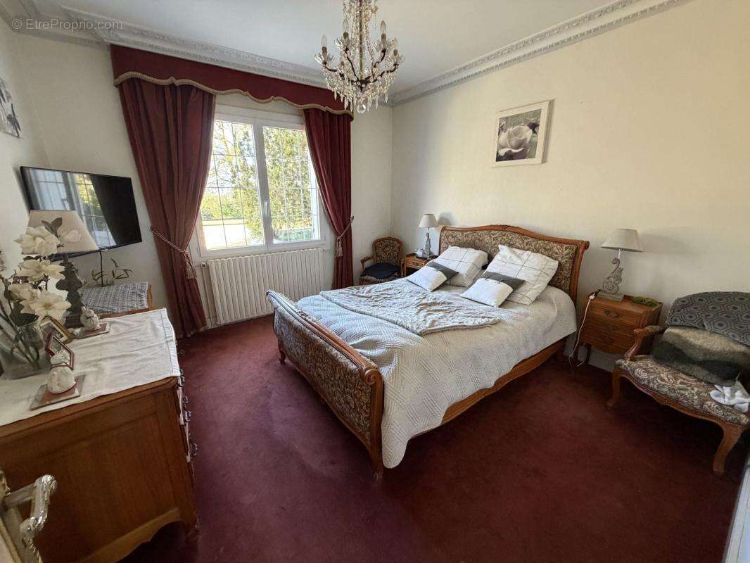 Maison à SAINT-LONGIS