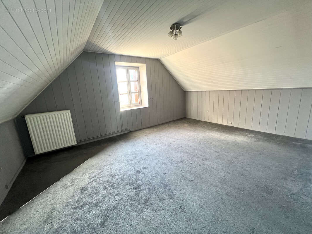 Maison à LAFAGE-SUR-SOMBRE