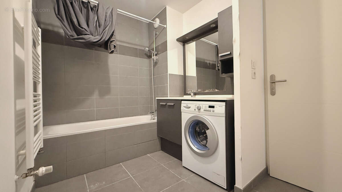 À Mérignac, appartement à vendre avec LA BOUTIQUE DU PATRIMOINE - photo 8