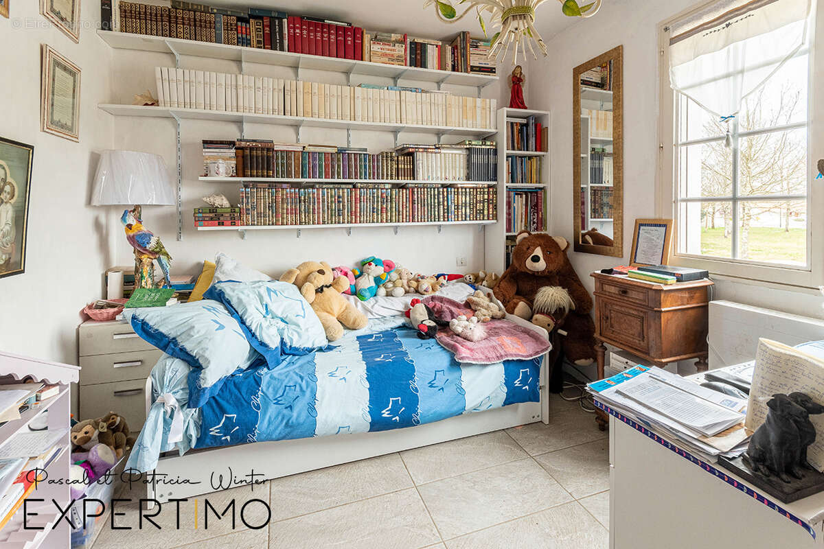Maison de caractère 100m2, 3 chambres, proche commerces à Challans - photo 11