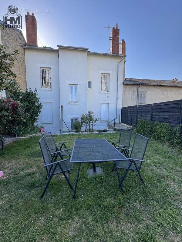 Appartement 198 m² à Limoges  - photo 3