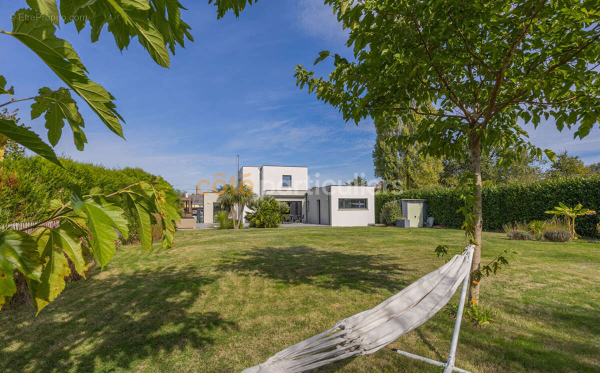 Sous offre -- saint-philbert-de-grand-lieu - - maison contemporaine - - 130m2 utiles - - piscine - -calme - photo 11