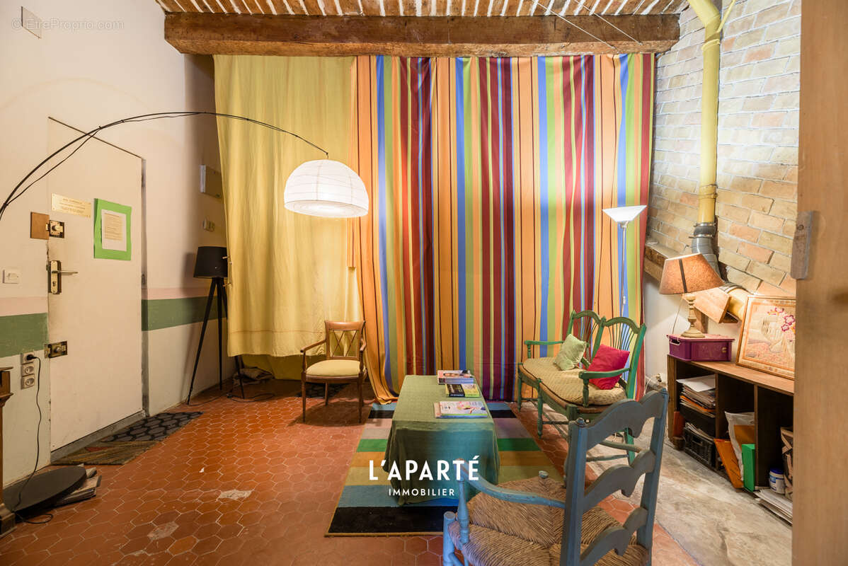 Appartement à MARSEILLE-6E