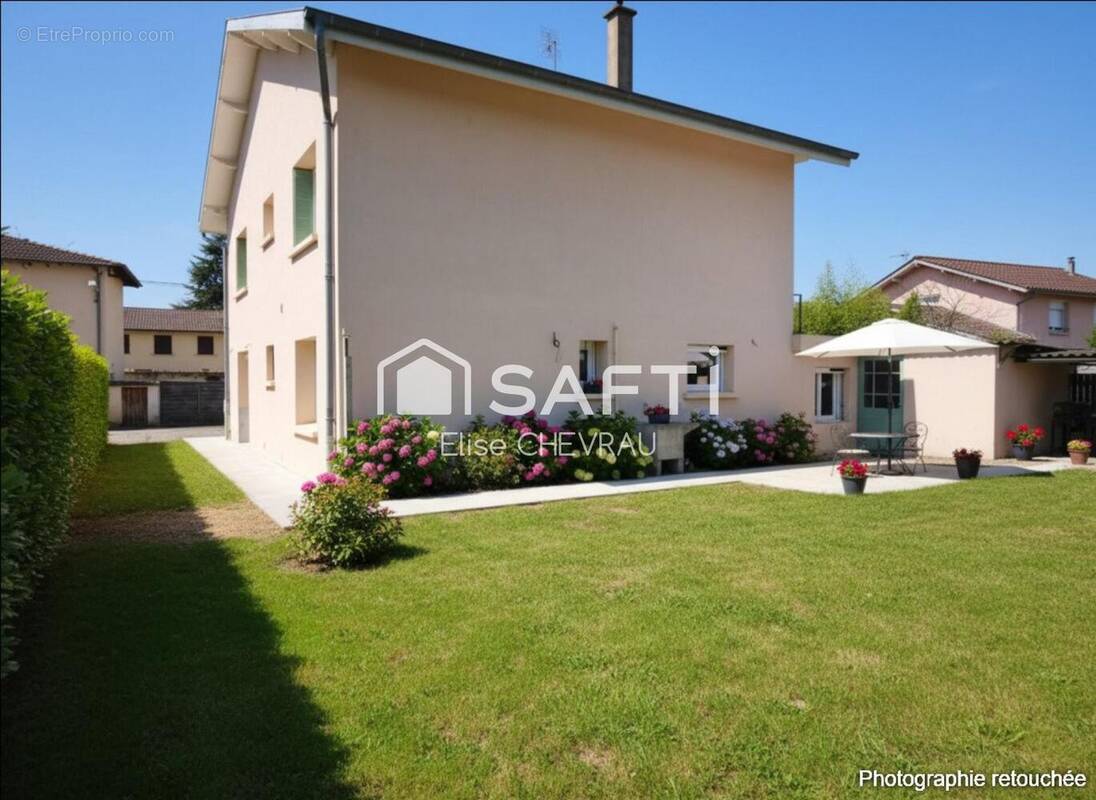 Photo 1 - Appartement à BAGE-LE-CHATEL