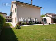 Photo 1 - Appartement à BAGE-LE-CHATEL