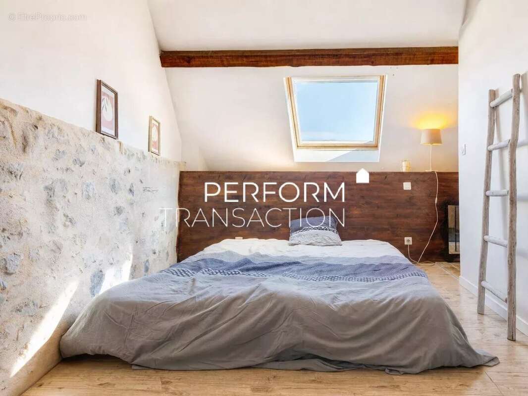 COUP DE CŒUR : Maison en pierre d'environ 170 m² - photo 12