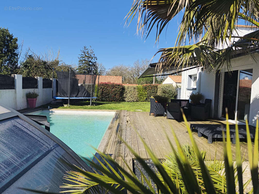 Maison à COMMEQUIERS