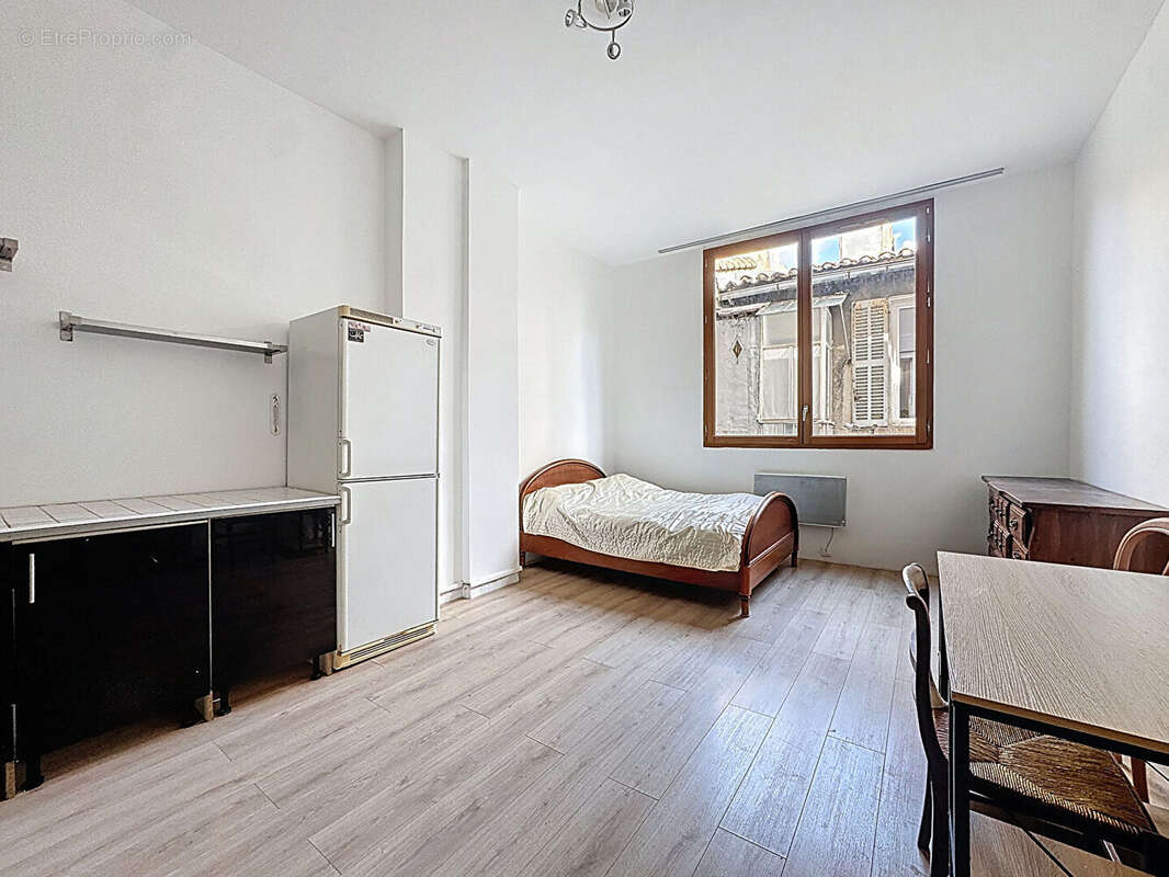 Appartement à MARSEILLE-1E