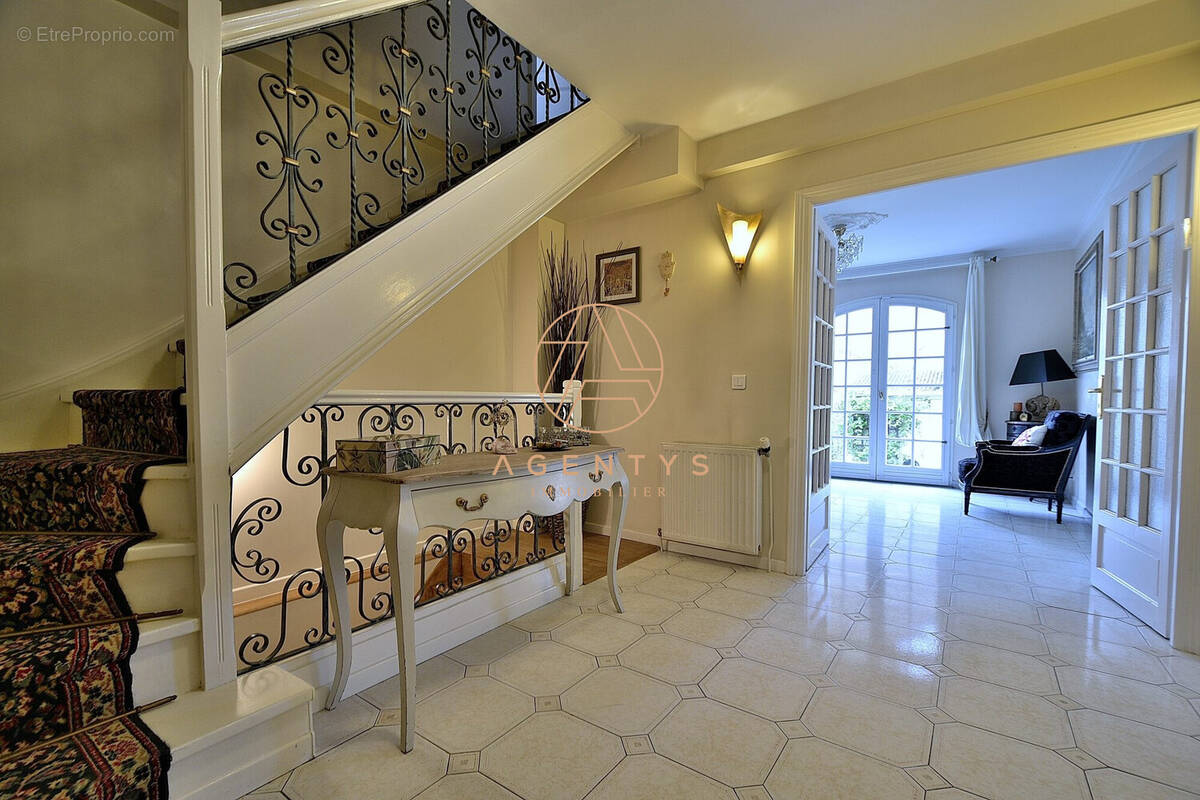 Maison à CHAMPIGNY-SUR-MARNE