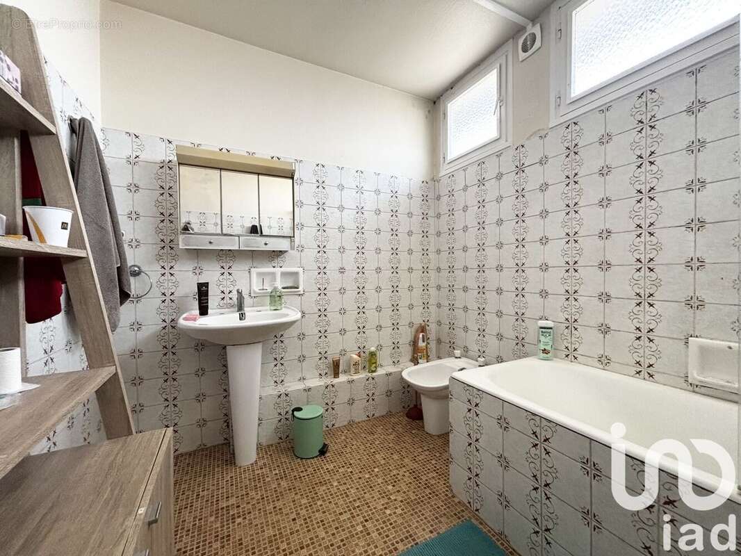 Photo 9 - Maison à ROMILLY-SUR-SEINE