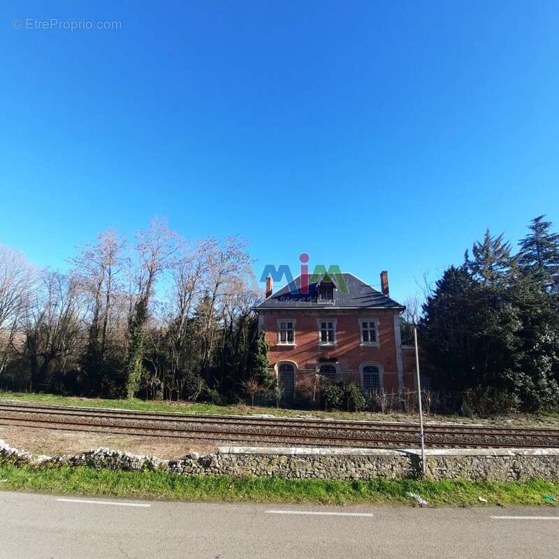 À vendre - ancienne gare  - secteur moussac - photo 9