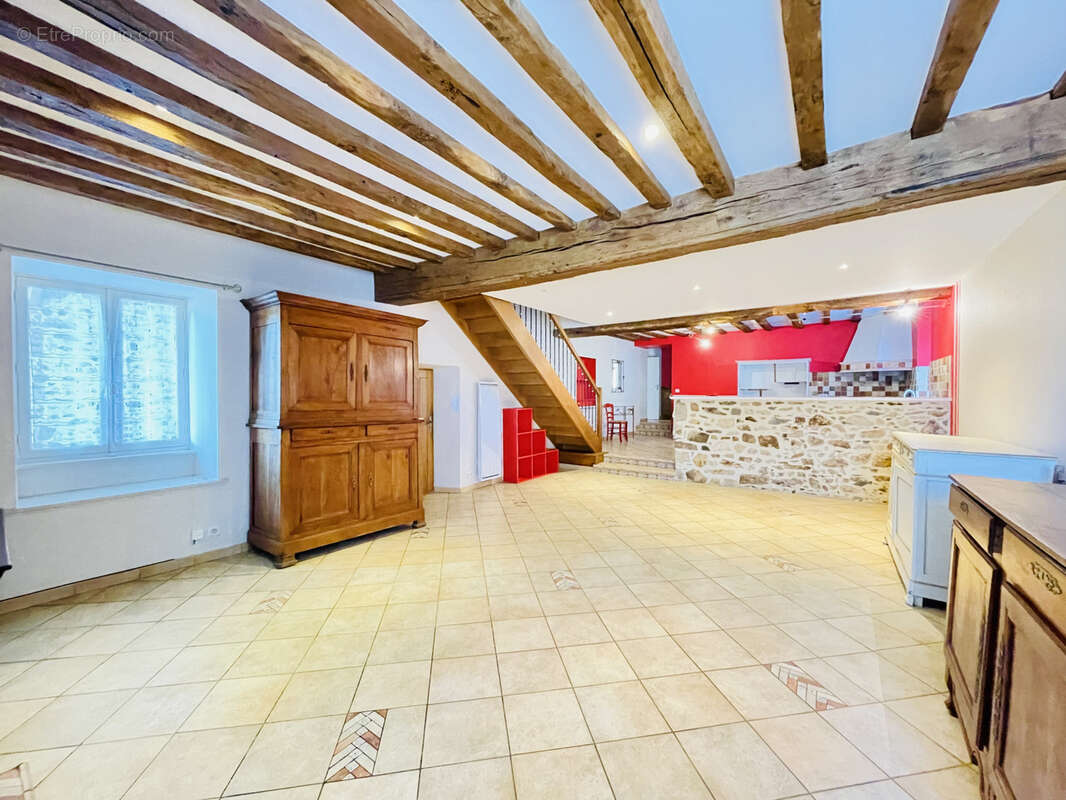 Maison à SAINT-CHRISTOPHE