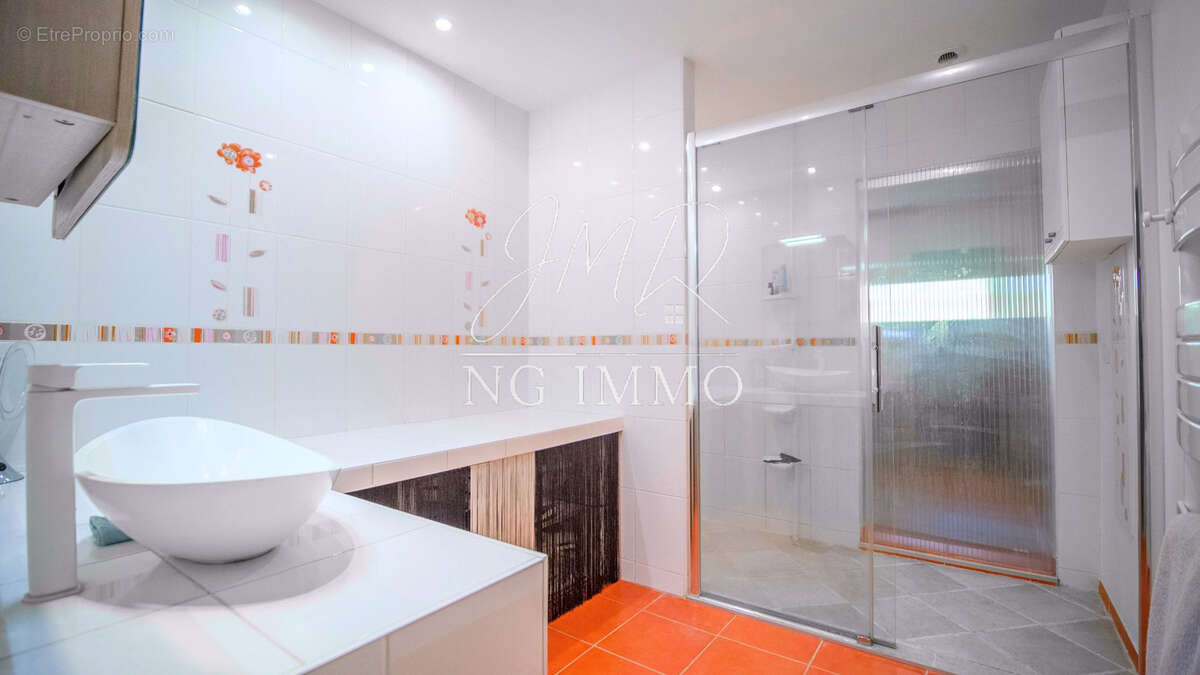 Maison à SAINT-JEAN-DE-THOLOME