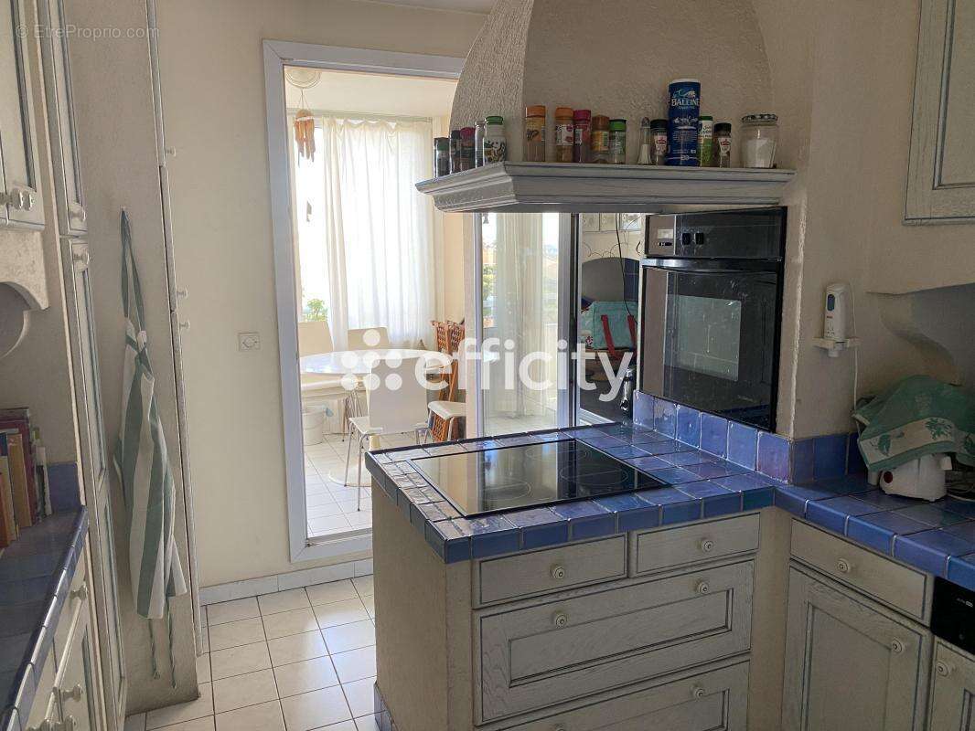 Appartement à MARSEILLE-8E