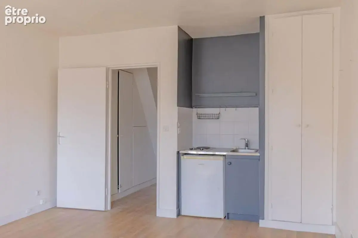 Paris 3 - haut marais -  studio clair et calme vue degagee - photo 5