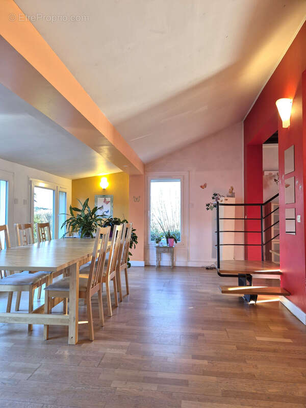 Maison à CHAMPAGNE-SUR-SEINE