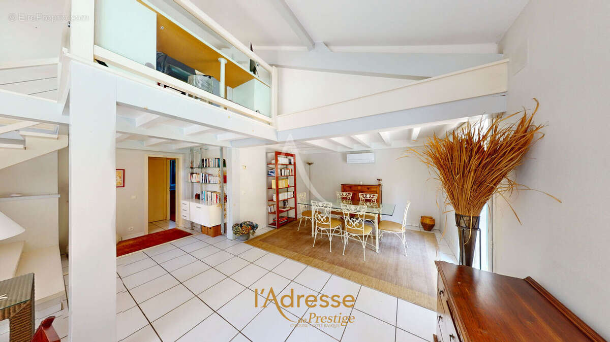 Maison à BASSUSSARRY