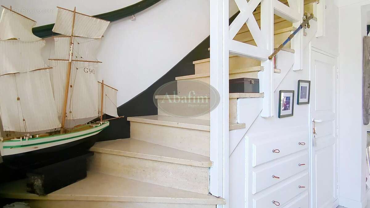 Elégante maison terrasse sous-sol - photo 22