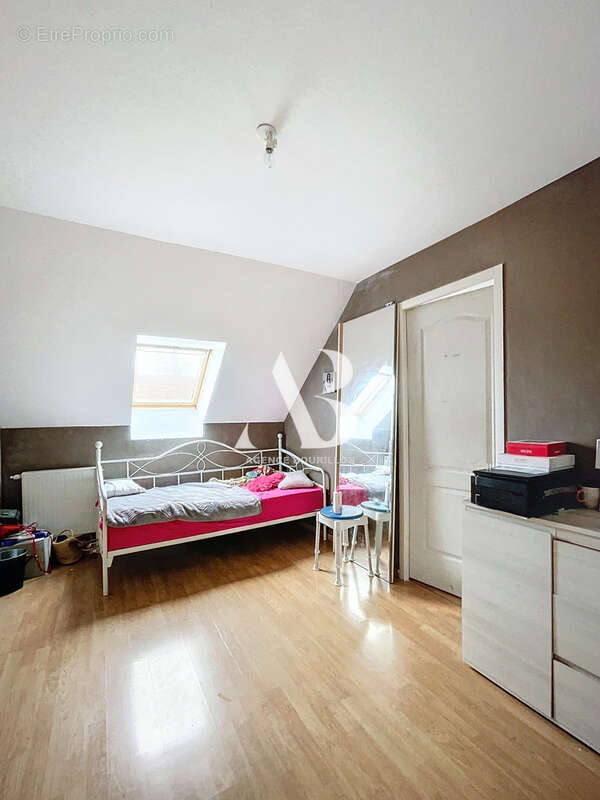 Maison à LA CHAPELLE-RABLAIS