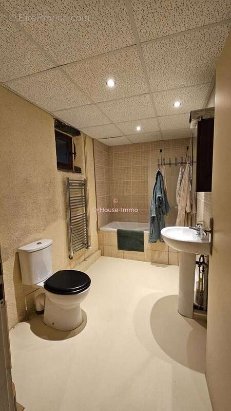 Maison à SAINT-CERE